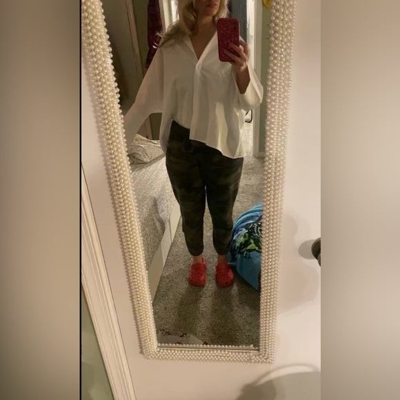 Button up - Picture 2 of 4